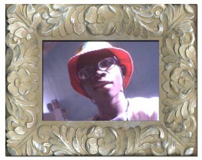 slt j aime tout le monde ..........................